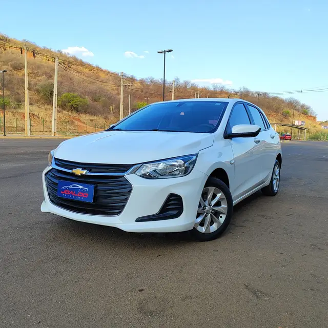 Carro Chevrolet Onix 2023 LT 1.0