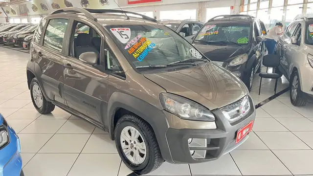 Carro Fiat Idea 2015 Adventure 1.8 16V Dualogic (Flex)