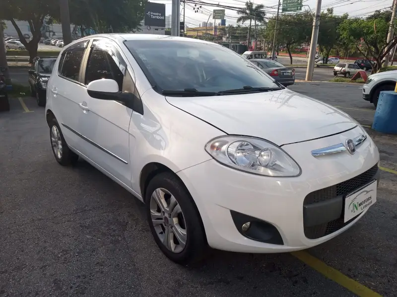 Fiat Palio Essence 1.6 16V (Flex)