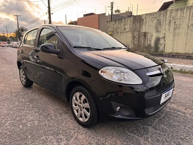 Carro Fiat Palio 2014 Attractive 1.4 8V (Flex)