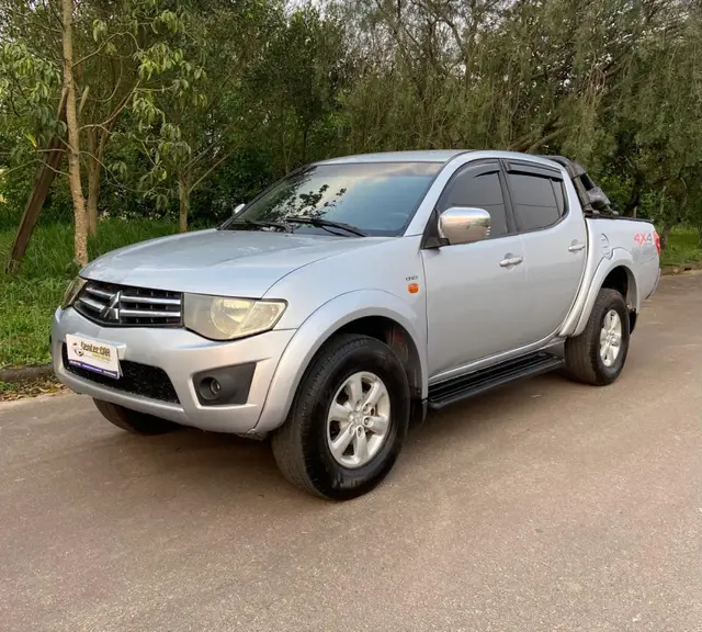 Carro Mitsubishi L200 Triton Sport 2012 HPE 4x4 3.2 DI-D (Mec)