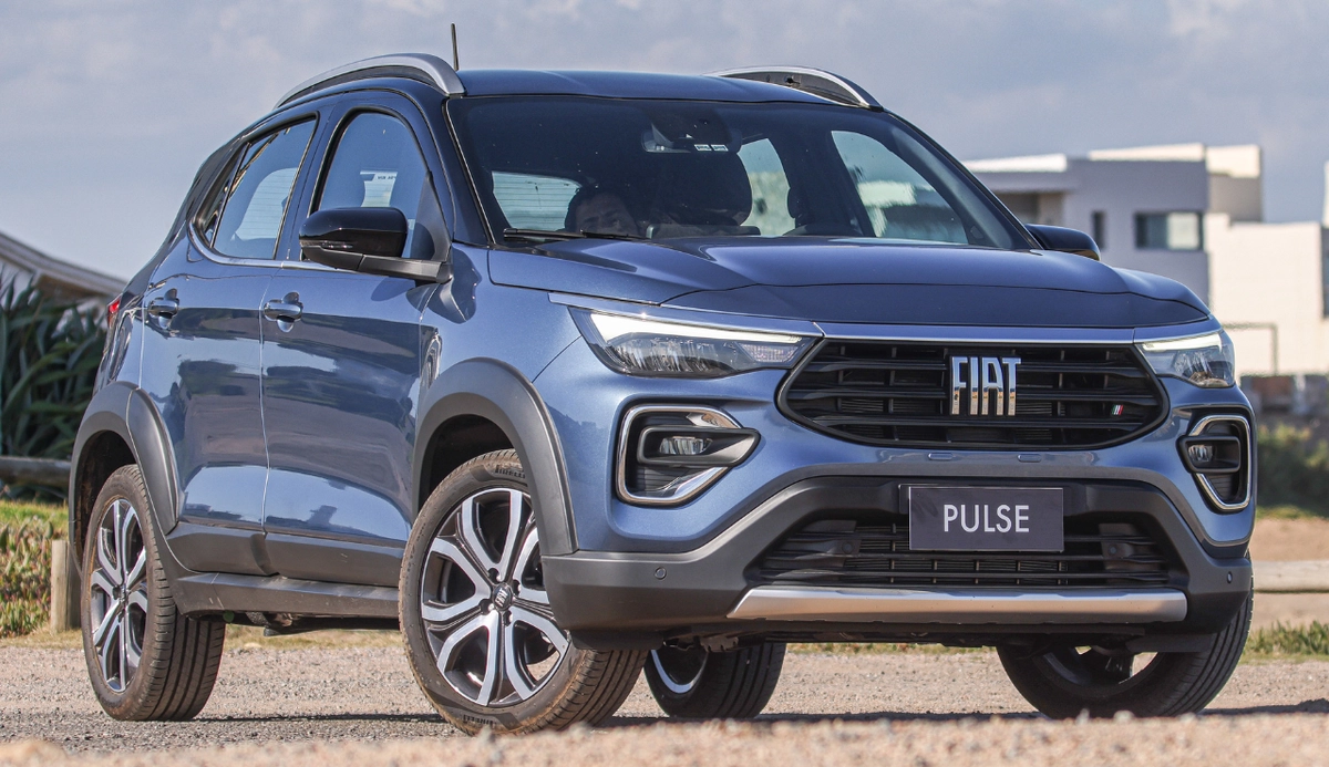 Dupla de SUVs ainda terá a volta da cor Azul Mafitani, que marcou o lançamento do Pulse