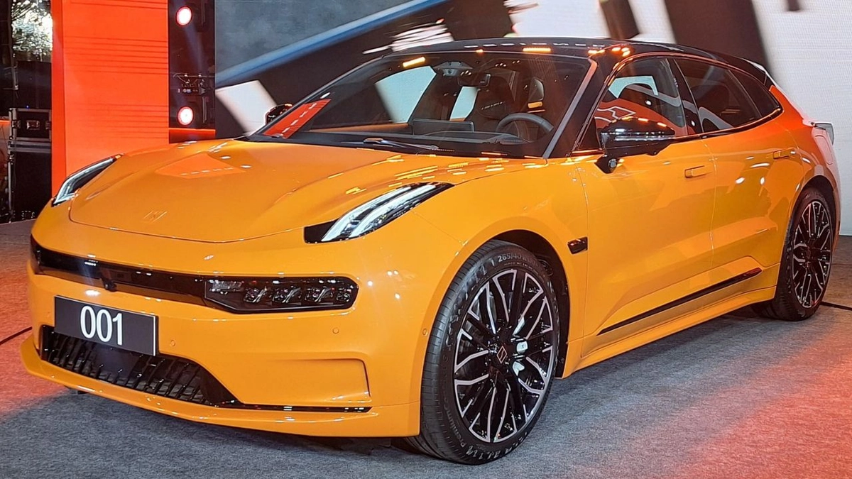 Modelo tem carroceria shooting brake e até ajusta o banco para você ao olhar seu rosto