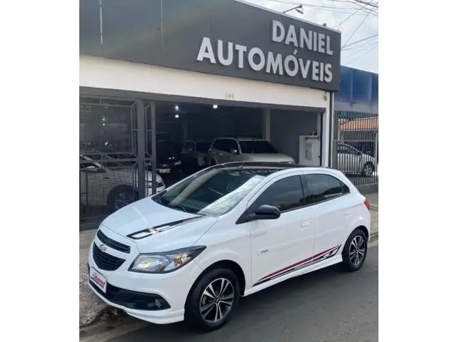 Carro Chevrolet Onix 2015 1.4 Effect SPE/4
