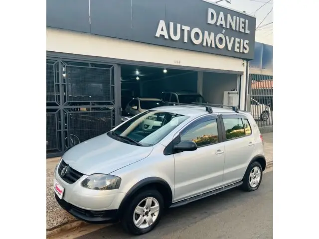 Carro Volkswagen Fox 2010 Sunrise 1.0 8V (Flex)