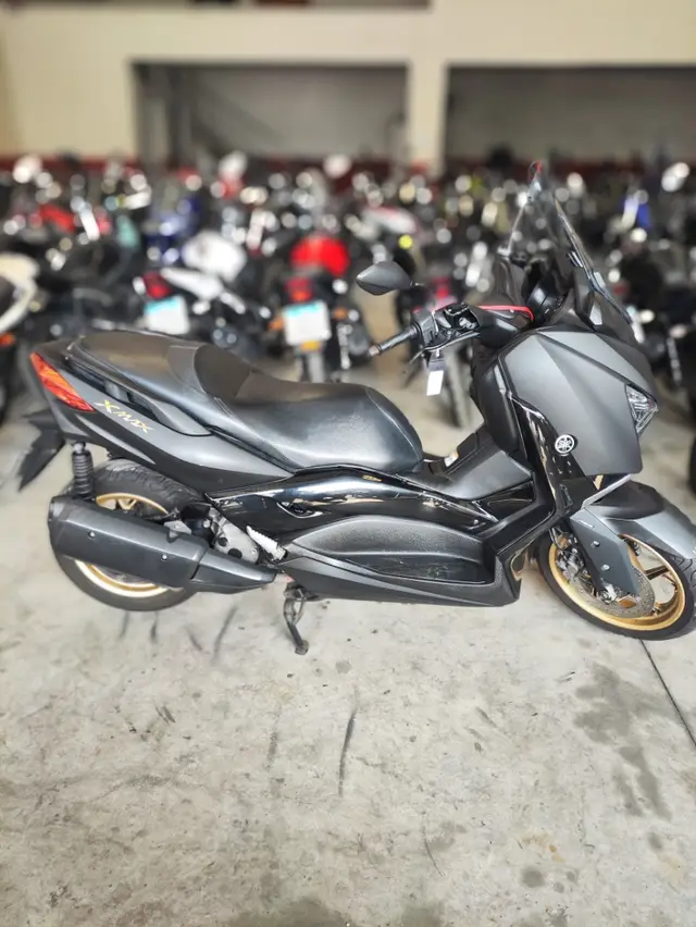 Moto Yamaha XMax 2021 250 (ABS)