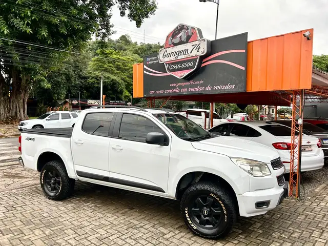 Carro Chevrolet S10 Cabine Simples 2016 S10 2.8 CTDi Chassi Cabine 4WD