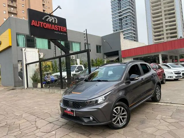 Carro Fiat Argo 2023 Trekking 1.3 (Flex)