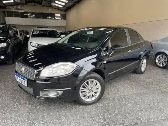 Carro Fiat Linea 2013 Essence 1.8 16V (Flex)