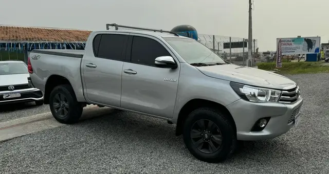 Carro Toyota Hilux Cabine Dupla 2017 Hilux 2.8 16v TDI SRV CD 4x4 (Aut)