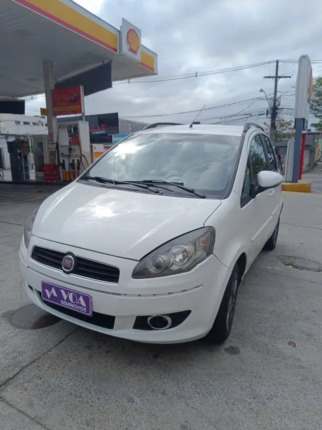 Carro Fiat Idea 2012 Essence 1.6 16V E.TorQ (Flex)