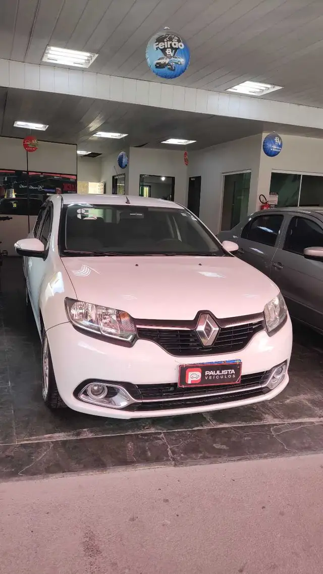 Carro Renault Logan 2015 Dynamique 1.6 8V