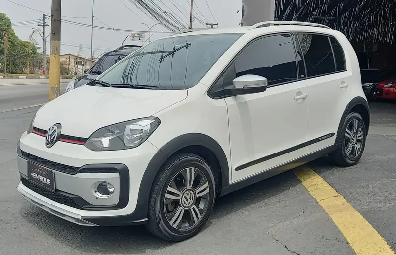 Volkswagen Up! 1.0 12v TSI E-Flex Cross