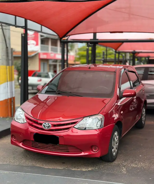 Carro Toyota Etios 2013 XS 1.3 (Flex)