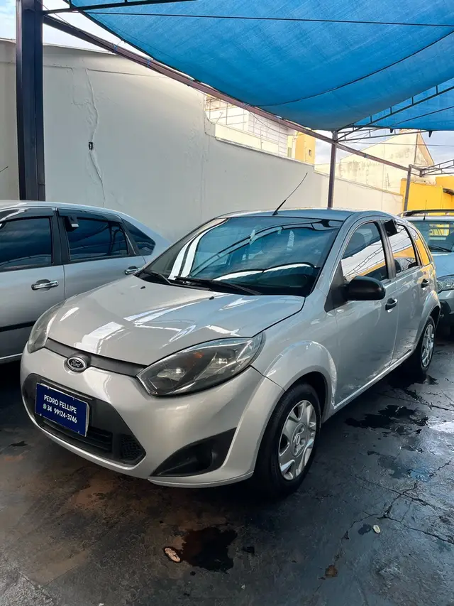 Carro Ford Fiesta Hatch 2013 Rocam 1.0 (Flex)