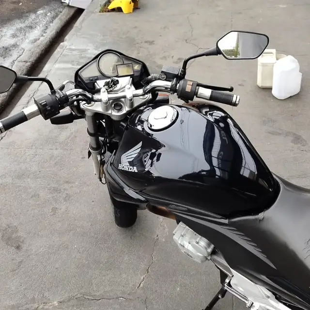 Carro Honda CB 300R 2012 Standard