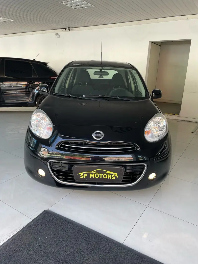Nissan March 1.0 16V S (Flex)