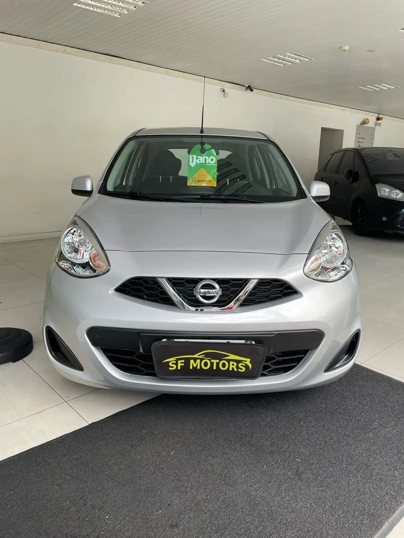 Nissan March 1.0 12V S (Flex)