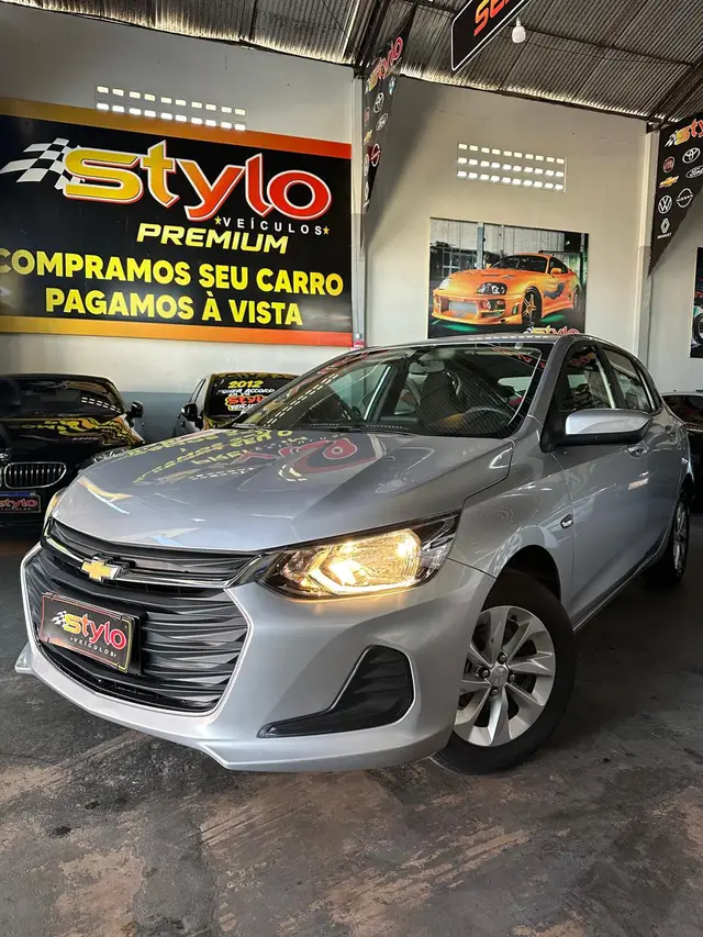 Carro Chevrolet Onix 2023 LT 1.0