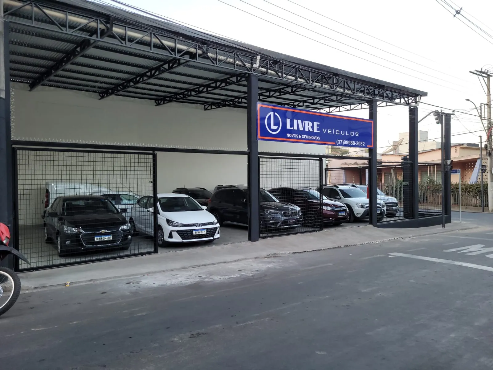 Fachada da loja Veículos à venda em LIVRE VEICULOS LTDA - Formiga - MG