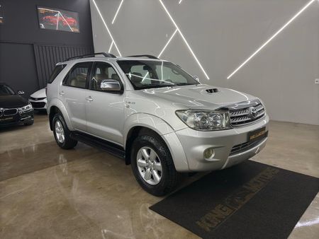 HiluxSW4 SRV 4x4 3.0 Turbo (aut)