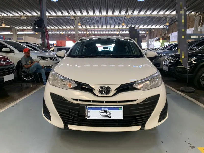 Toyota Yaris Sedan 1.5 XL Live (Flex)