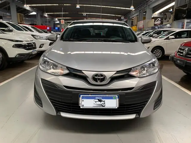Carro Toyota Yaris Sedan 2021 1.5 XL Live (Flex)