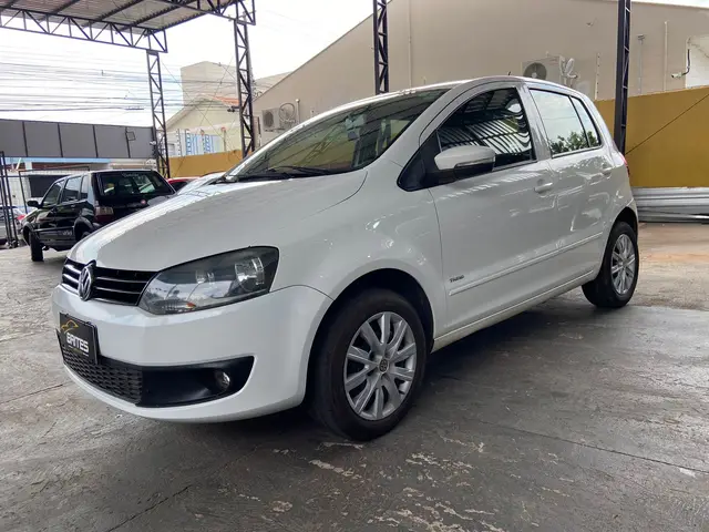 Carro Volkswagen Fox 2012 1.6 VHT (Flex)