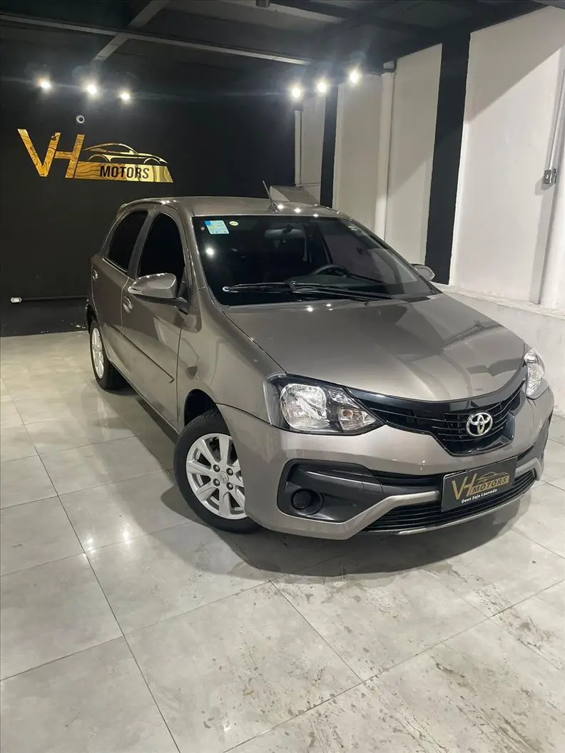 Toyota Etios X Plus 1.5 (Flex)