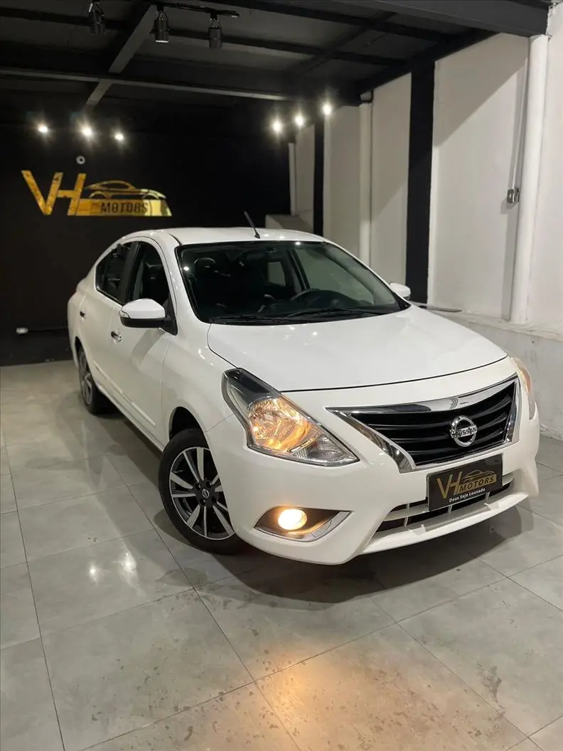 Nissan Versa 1.6 16V Unique CVT (Flex)