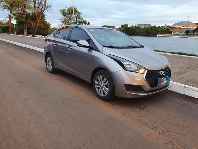Carro Hyundai HB20S 2019 1.0 Comfort Plus (Flex)