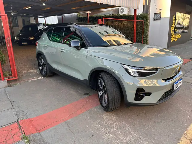 Carro Volvo XC40 2023 Recharge Plus
