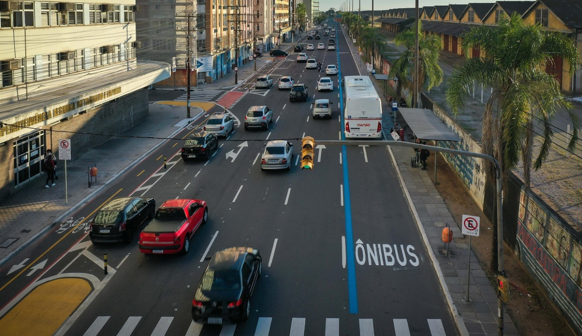 Saiba os caminhos para recorrer uma multa ou transformá-la em advertência, ou ainda reduzir o valor pago em até 40% 