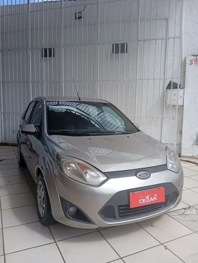 Carro Ford Fiesta Sedan 2014 SE 1.6 Rocam (Flex)