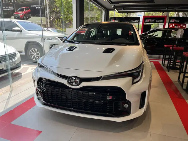 Carro Toyota GR Corolla 2024 Circuit 1.6 Turbo 4x4 Mec