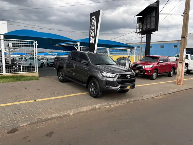 Carro Toyota Hilux Cabine Dupla 2024 SR 4x4 2.8 Diesel