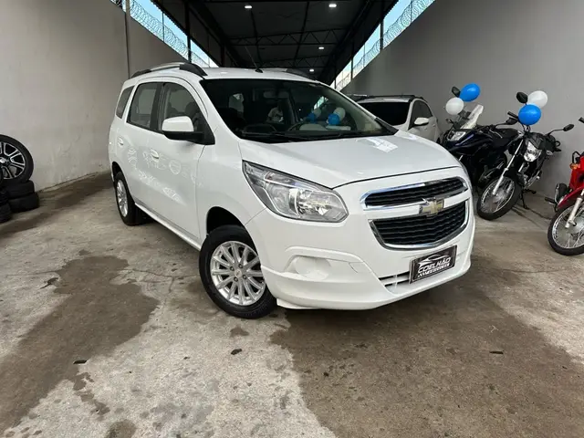 Carro Chevrolet Spin 2015 LT 5S 1.8 (Aut) (Flex)