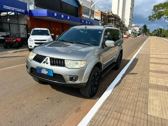 Carro Mitsubishi Pajero Dakar 2012 3.2 HPE 4WD (aut)