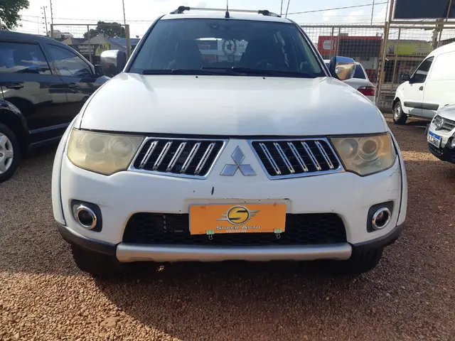 Carro Mitsubishi Pajero Dakar 2012 3.2 4WD (Aut)