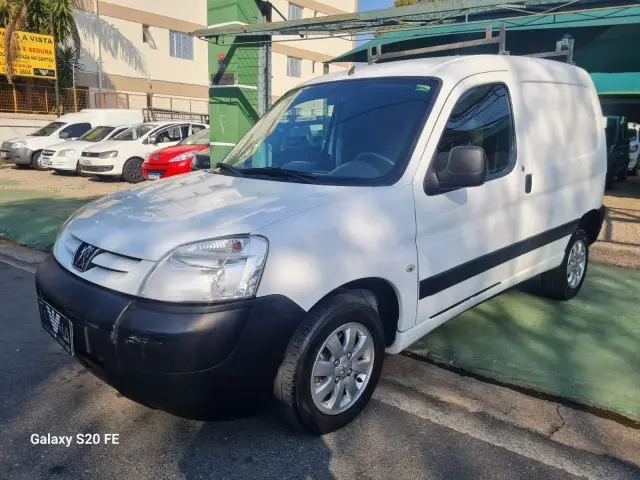 Carro Peugeot Partner 2018 Furgão 1.6 16V (Flex)