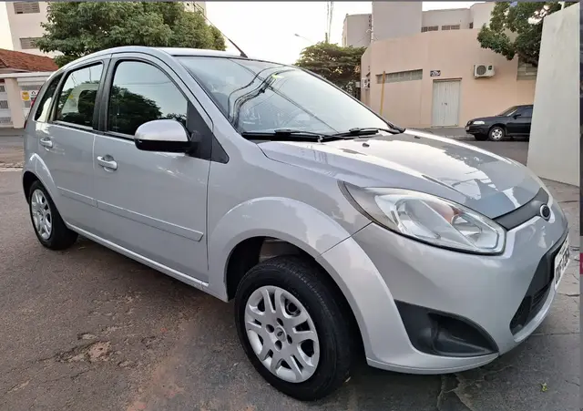 Carro Ford Fiesta Hatch 2014 S Rocam 1.0 (Flex)