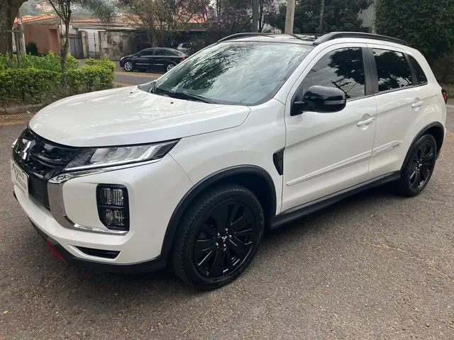 Carro Mitsubishi Outlander 2022 2.0 HPE CVT