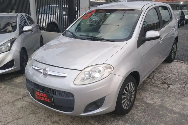 Carro Fiat Palio 2013 Attractive 1.0 8V (Flex)