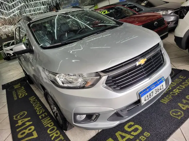 Carro Chevrolet Spin 2023 Premier 1.8 (Aut.)