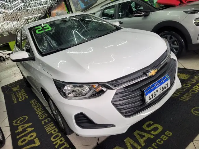Carro Chevrolet Onix 2023 LT 1.0