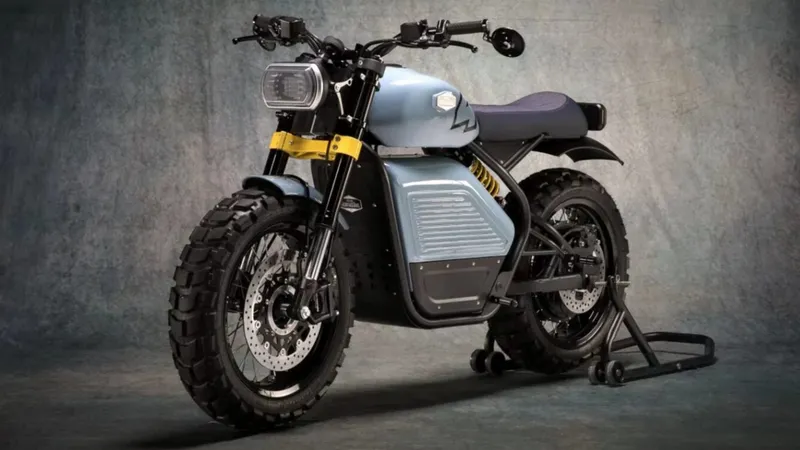 Renault apresenta moto retrô, jet ski, trailer e avião elétricos no Salão de Paris