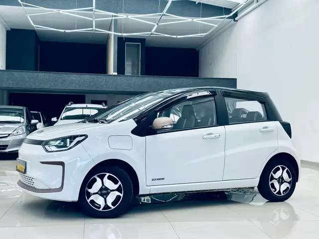 Carro JAC e-JS1 2023 BEV