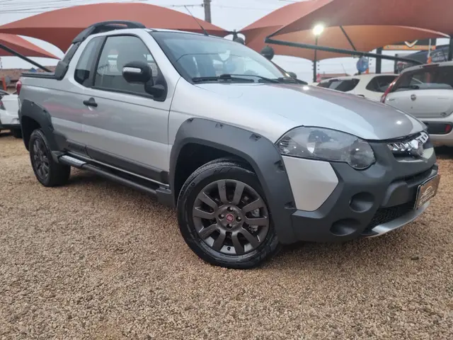 Carro Fiat Strada 2015 Adventure 1.8 16V (Flex) (Cabine Estendida)