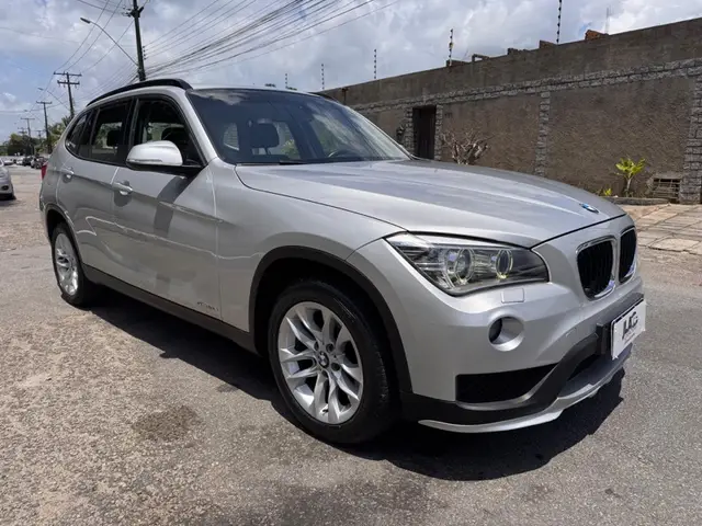 Carro BMW X1 2015 2.0 sDrive20i Activeflex