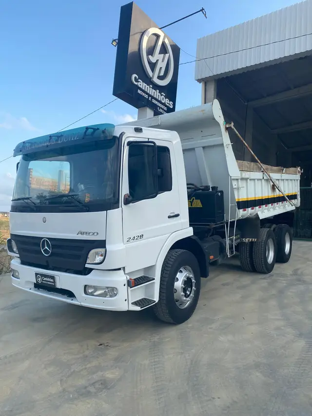 Carro Mercedes-Benz Atego 2011 2428 3-EIXOS 2P (DIESEL)